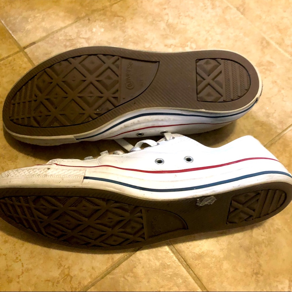 Unisex Converse - White shoes with red and blue trim 9.5 Men's and 11.5 Women's